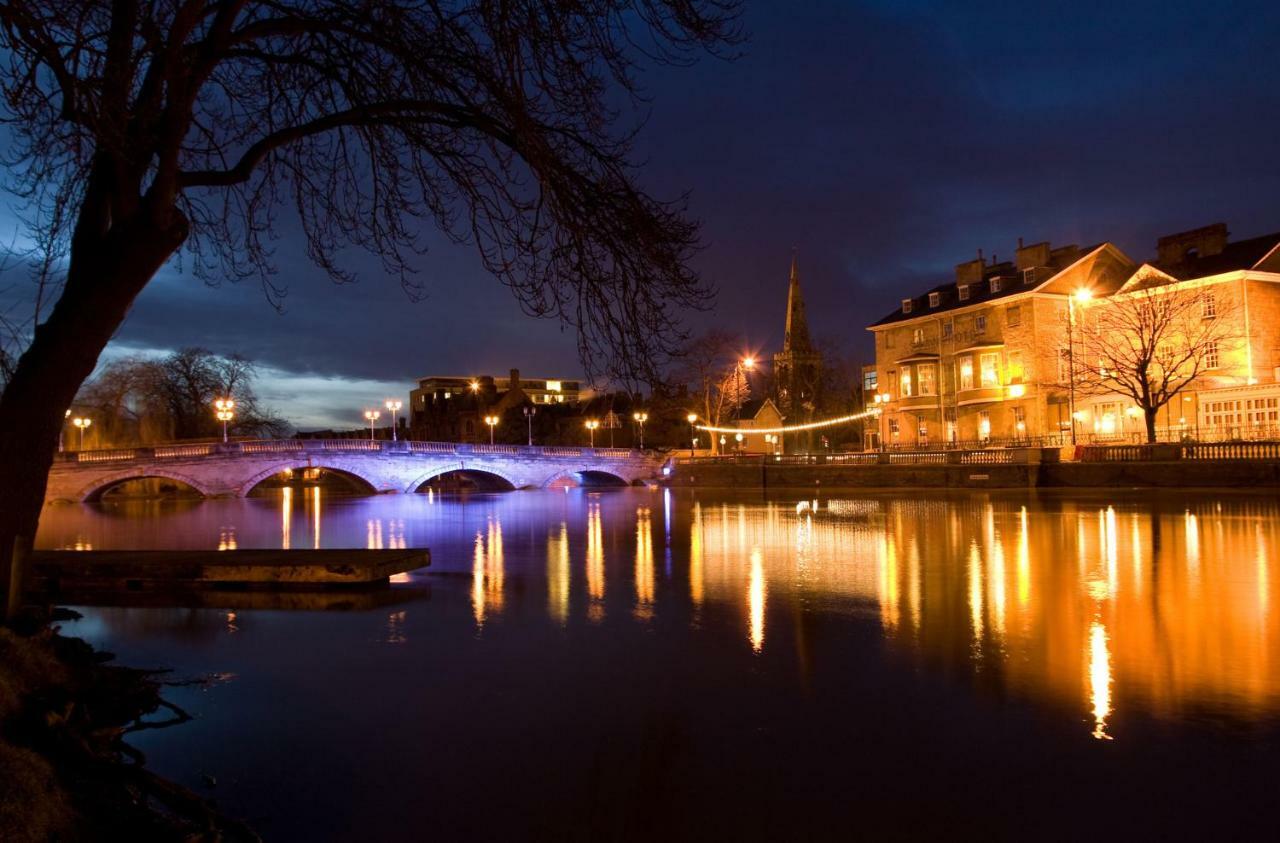 Luxurious 2 Bed Apartment Bedford Exteriér fotografie